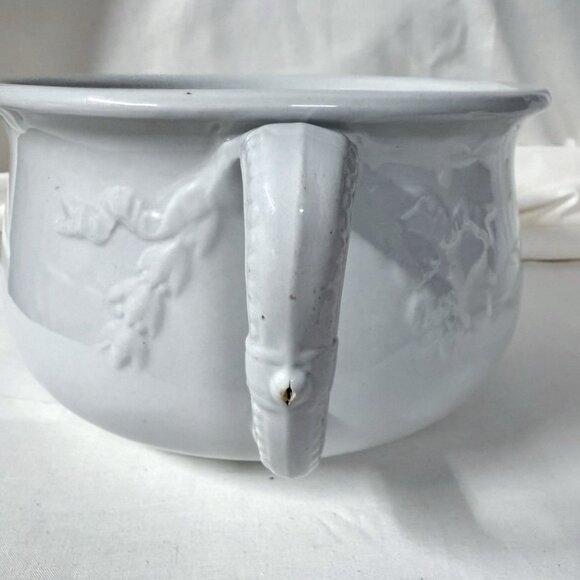Antique J & G Meakin Ironstone Chamber Pot White Embossed Floral England 1800s - Picture 7 of 12